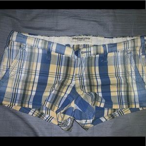 Plaid A&F shorts